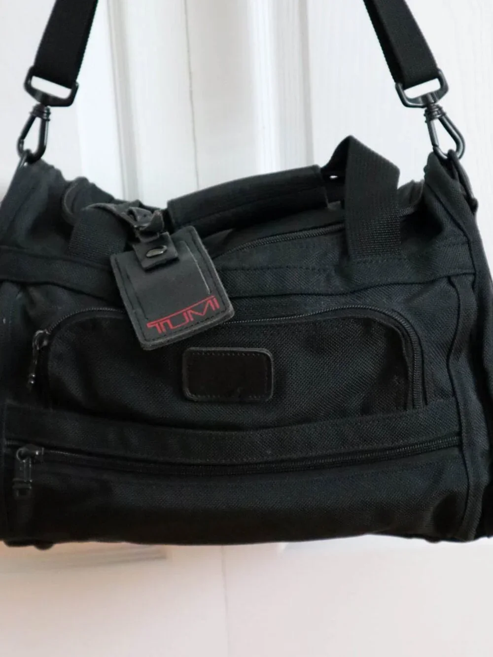 Tumi Ballistic Nylon Compact Carry-on Shoulder Bag Weekender Duffle Black Travel